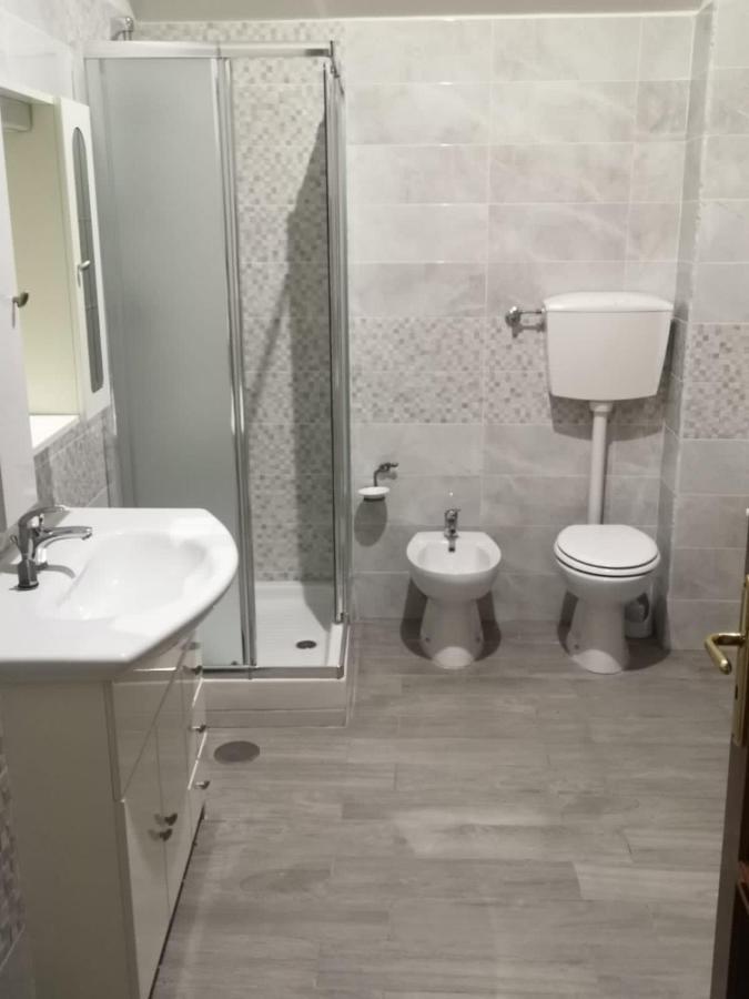 Apartament La Casa Di Ade Neapol Zewnętrze zdjęcie